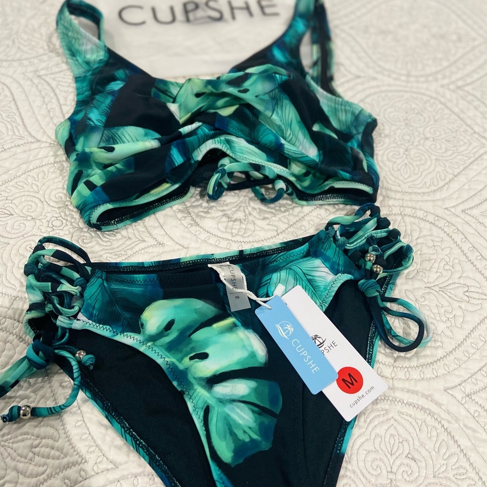 CUPSHE 2 piece bathing suit